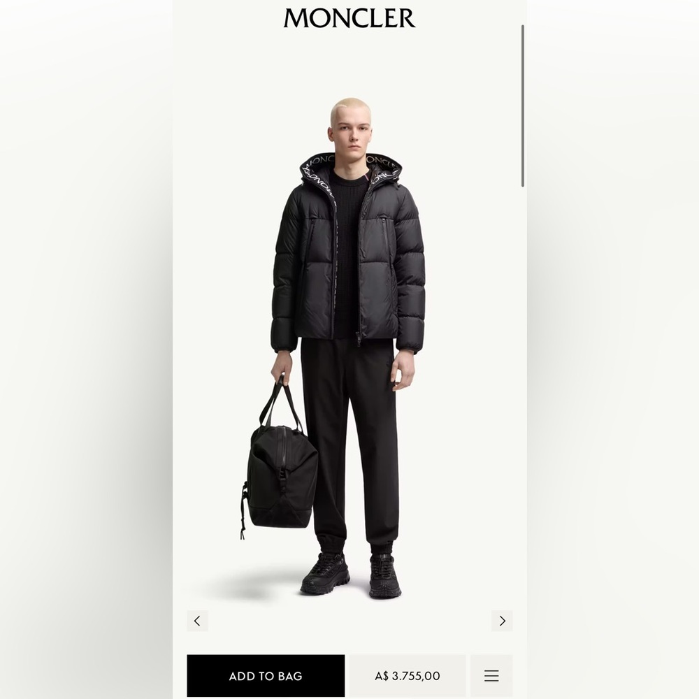 Montcla Hooded Short Down Jacket